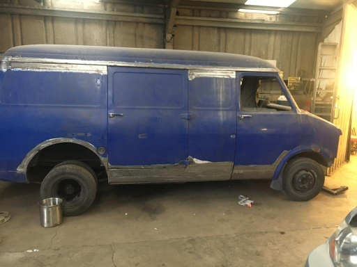 Vauxhall Bedford Cf Service Van 02 Medium