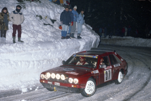 Lancia Delta S4 02 Medium